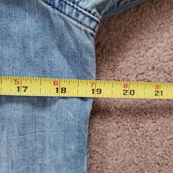 American Eagle Boyfriend Chambray Denim Button-Up Shirt Distressed Blue Size M/M - Picture 6 of 6